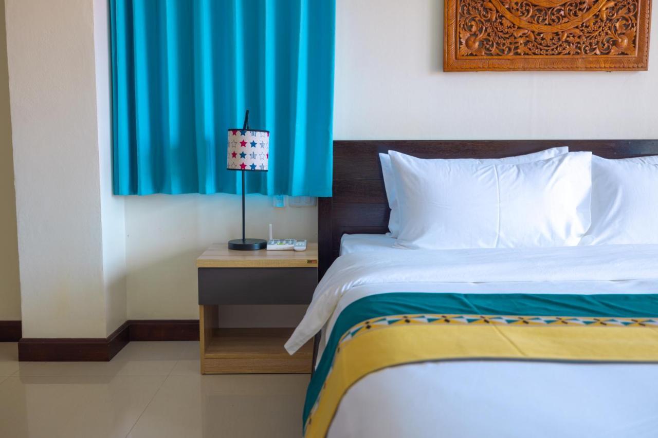 Phuket Kana International Hotel普吉岛卡娜国际酒店 Rawai ภายนอก รูปภาพ
