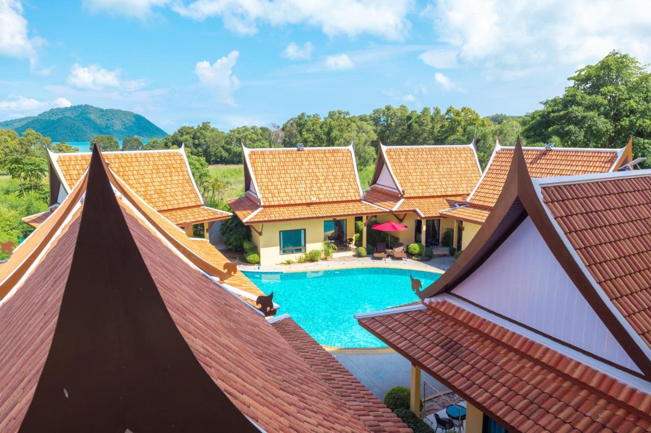 Phuket Kana International Hotel普吉岛卡娜国际酒店 Rawai ภายนอก รูปภาพ