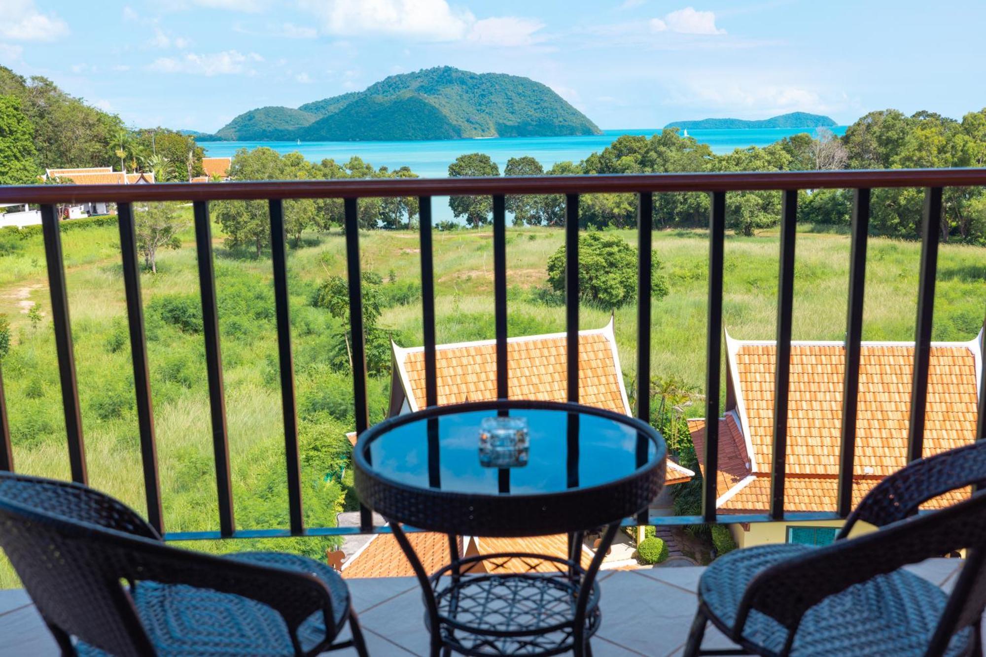 Phuket Kana International Hotel普吉岛卡娜国际酒店 Rawai ภายนอก รูปภาพ
