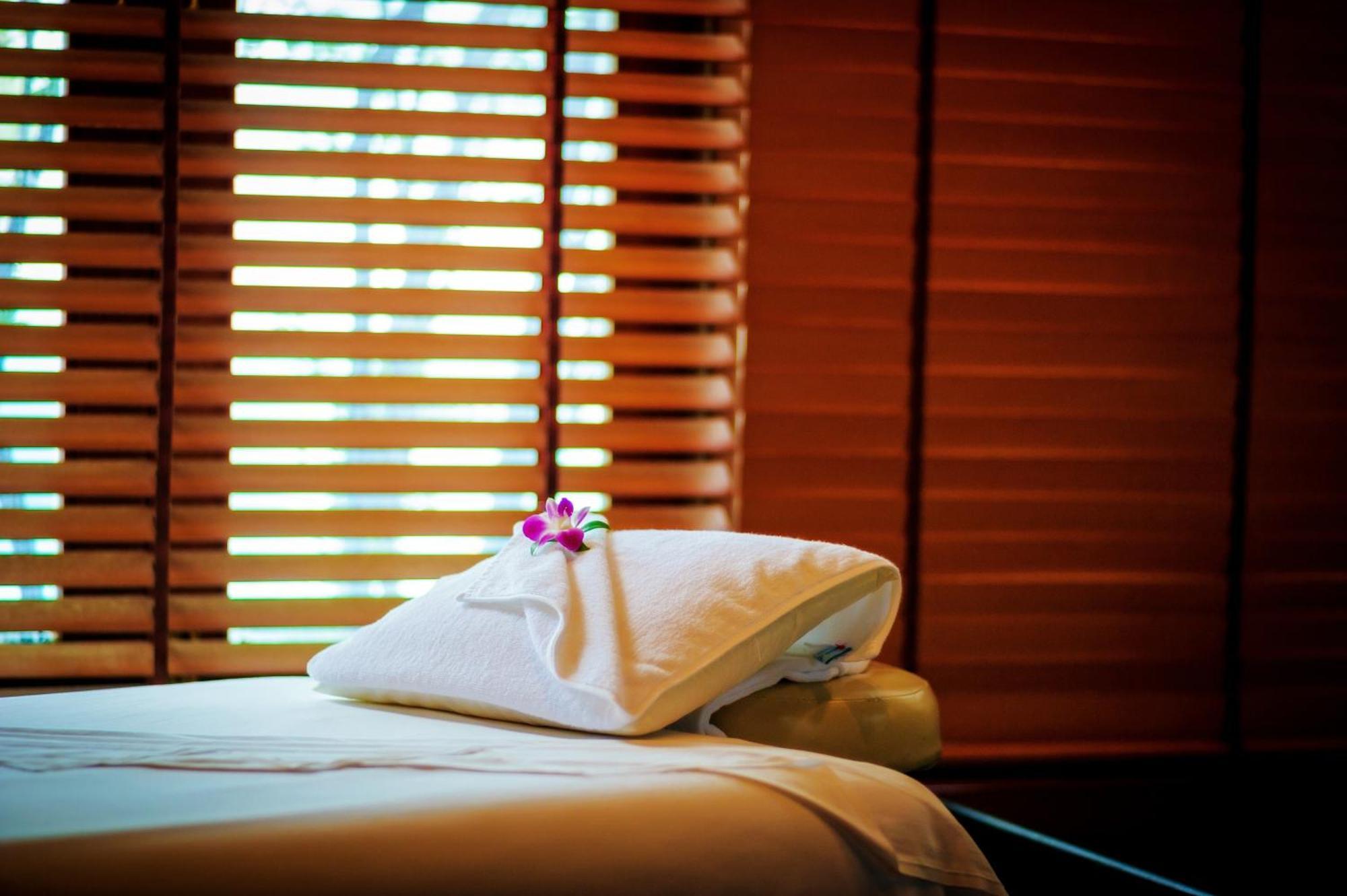Phuket Kana International Hotel普吉岛卡娜国际酒店 Rawai ภายนอก รูปภาพ